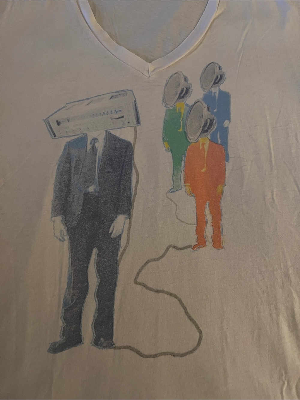Radiohead V-Neck Tee - Picture 5 of 5